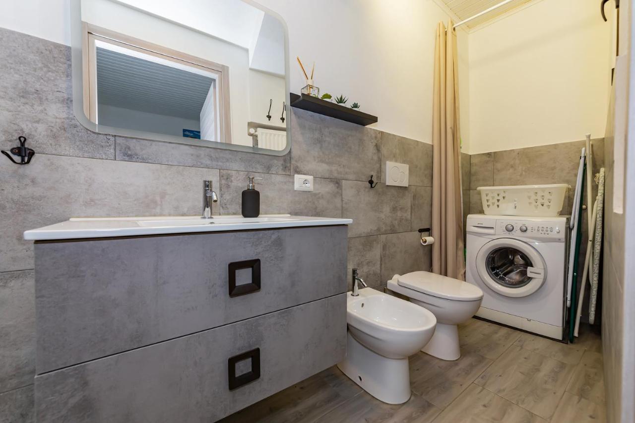 Art Design Apartment - City Center Milan Extérieur photo